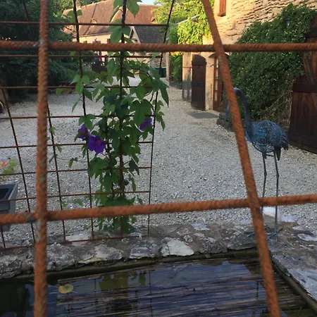 Le Chevrefeuille D'hotes Et De Charme Frühstückspension 4*