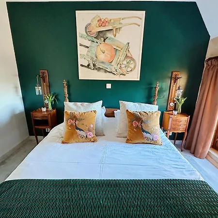 Le Chevrefeuille D'hotes Et De Charme Bed and Breakfast