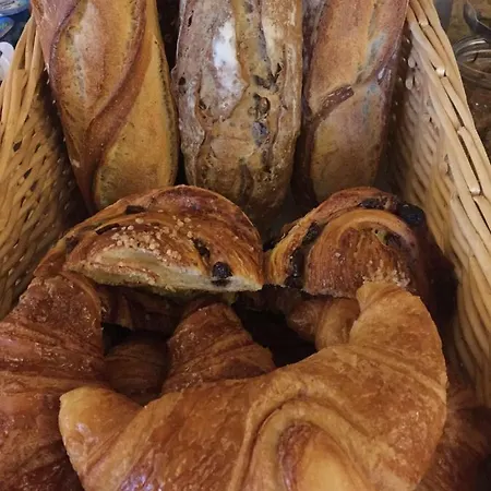 Le Chevrefeuille D'hotes Et De Charme