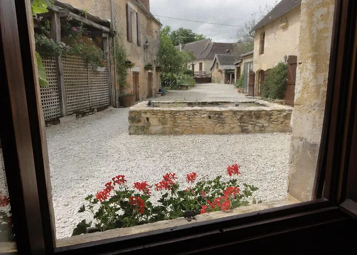 Le Chevrefeuille D'hotes Et De Charme 4*