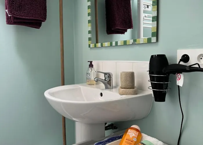 Le Chevrefeuille D'hotes Et De Charme 4*