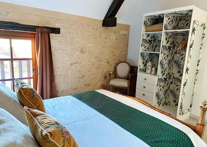 Le Chevrefeuille D'hotes Et De Charme Bed & Breakfast