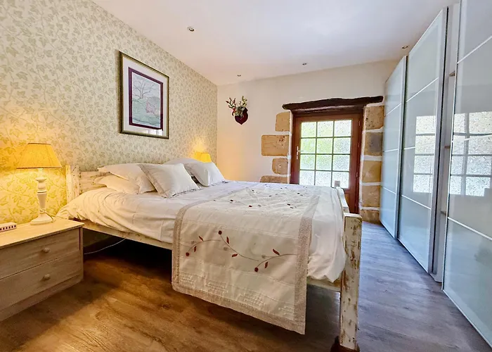 Le Chevrefeuille D'hotes Et De Charme Отель типа 